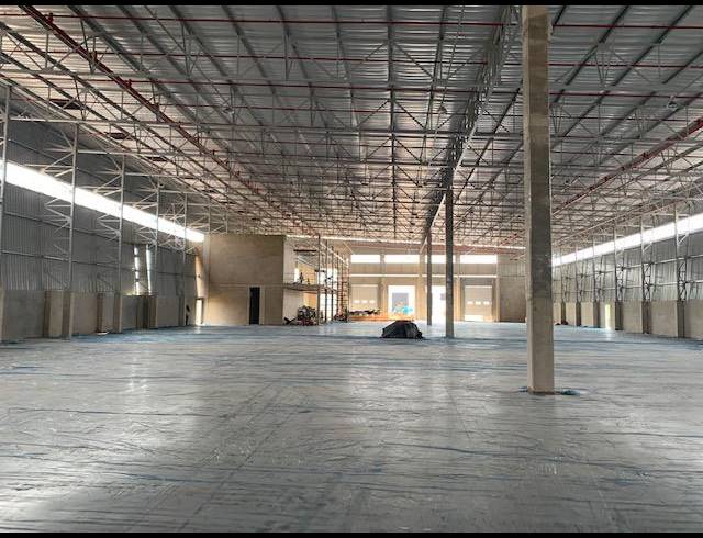 6,328M² WAREHOUSE TO LET IN CLAIRWOOD